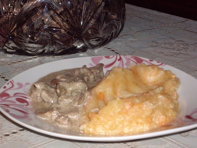 Дедушкина картошка и печень в сметане.JPG
