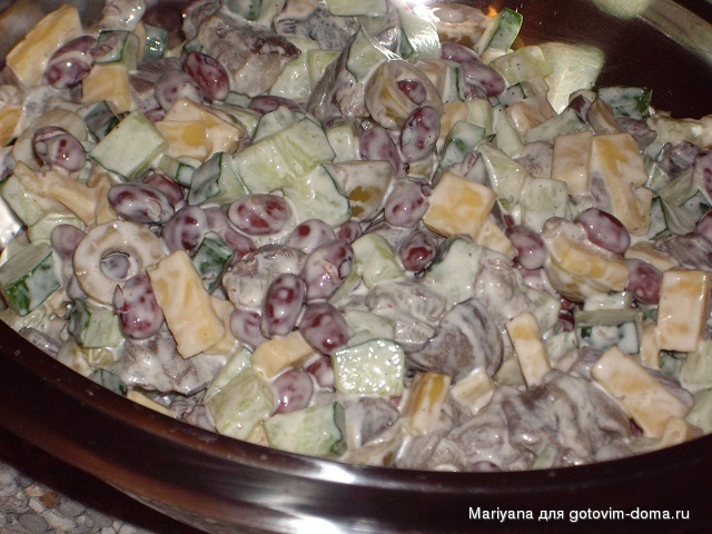 салат с грибами, фасолью и сыром.JPG