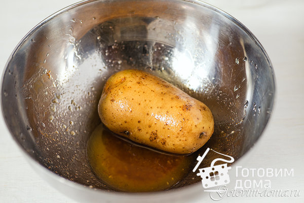 Запеченный картофель со сметанно-чесночным соусом фото к рецепту 2