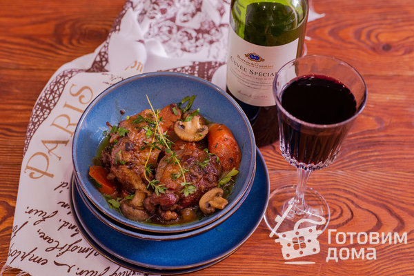 Курица в красном вине (Coq Au Vin Recipe) фото к рецепту 12