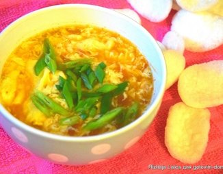 Суп с помидорами и яйцом (Сихунши Цзидань Тан)