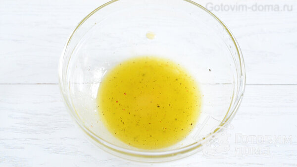 Салат с капустой, тунцом и кукурузой фото к рецепту 1