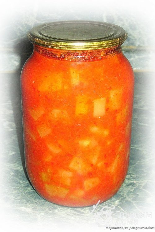Салат из кабачков в томатном соусе