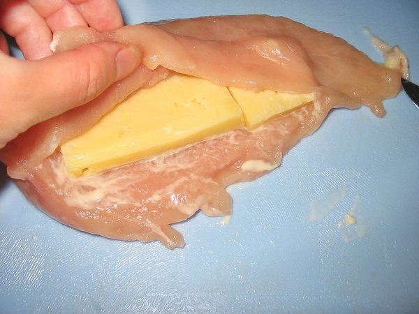 Куриная грудка, фаршированная сыром фото к рецепту 1