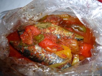 Рыба запеченая с овощами Лечо