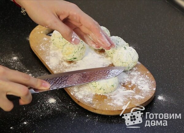 Сырники с сыром и зеленью фото к рецепту 4