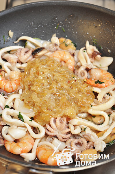 Рис с морепродуктами и овощами фото к рецепту 11