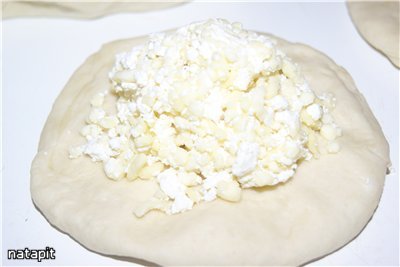 Менгрельские xачапури  с сыром и Кубдари с мясом фото к рецепту 6