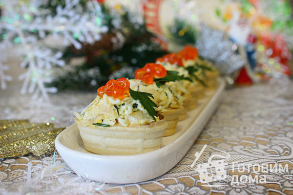 Салат с кальмарами в тарталетках &quot;Новогоднее чудо&quot; фото к рецепту 5