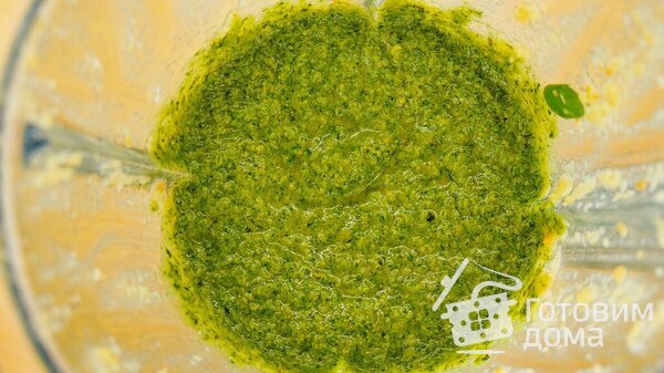 Соус Песто из зелёного лука и мяты, с орехами, Пармезаном, чесноком и имбирём + блюдо с ним фото к рецепту 9