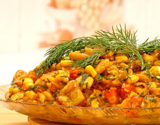 Рагу а-ля индийское карри с картошкой, фасолью, зеленью, сыром, креветками и множеством специй