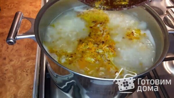 Зеленый борщ с щавелем, яйцами и рисом фото к рецепту 14