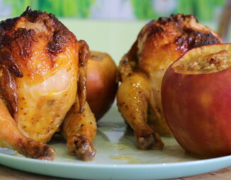 Цыплята корнишоны запеченные с яблоками