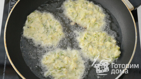 Оладьи из кабачков с сыром фото к рецепту 5