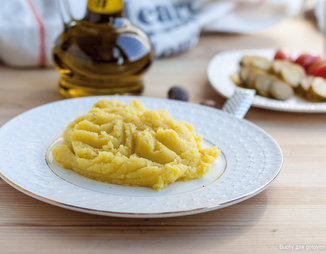 Картофельное пюре с оливковым маслом и мускатным орехом