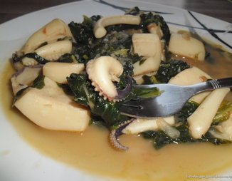 Супьес ме спанаки - Каракатицы со шпинатом
