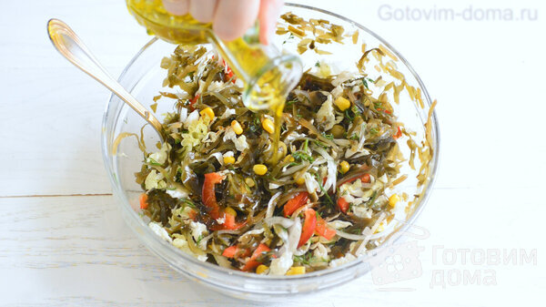 Салат с морской капустой и кукурузой фото к рецепту 2