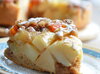 Пирог из цельнозерновой муки с яблоками, курагой и орехами