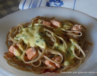 Спагетти с лососем и лимонным соусом