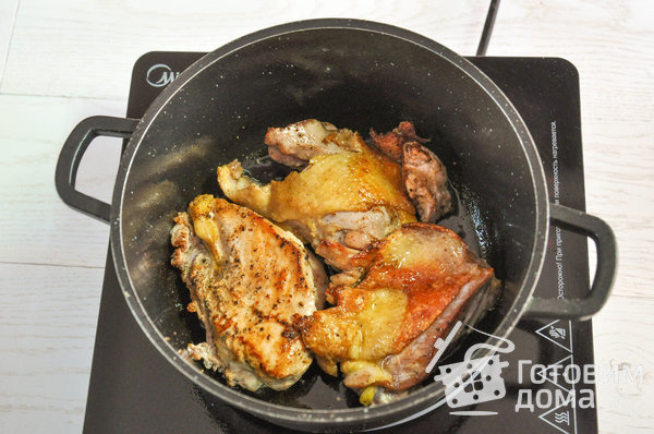 Курица в красном вине (Coq Au Vin Recipe) фото к рецепту 3