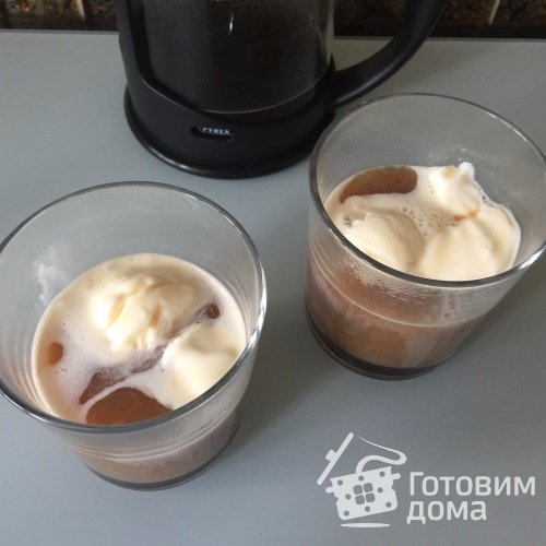 Affogato al caffe (Кофе с ванильным мороженым)
