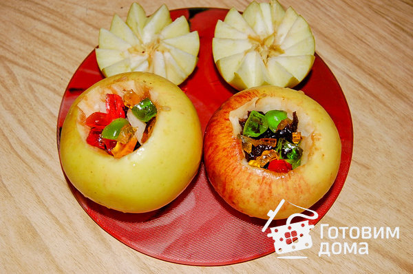 Яблоки, фаршированные мармеладом, изюмом и орехами фото к рецепту 2