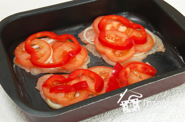 Куриные отбивные с помидорами и болгарским перцем фото к рецепту 4