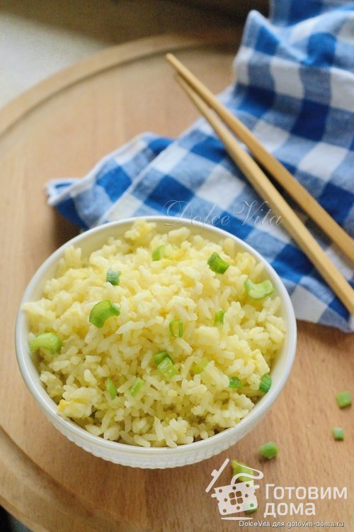 Рис, обжаренный с яйцом по-китайски