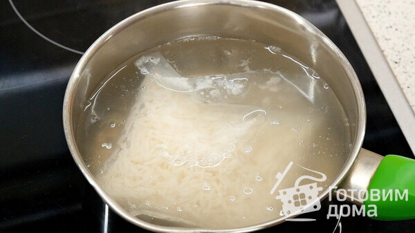 Азиатский рис с грибами, фаршем, чесноком, соевым соусом и соком лайма фото к рецепту 1