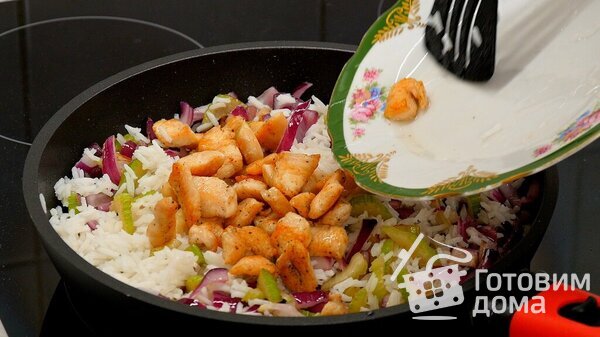 Жареный сельдерей с душистым перцем, рисом и курицей фото к рецепту 11