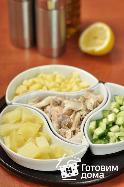 Картофельный салат с копченой скумбрией и яблоком фото к рецепту 1