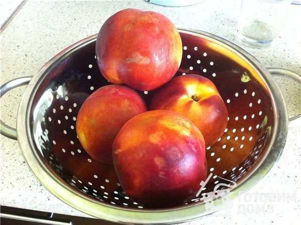 Варенье из персиков с орешками и мёдом фото к рецепту 2